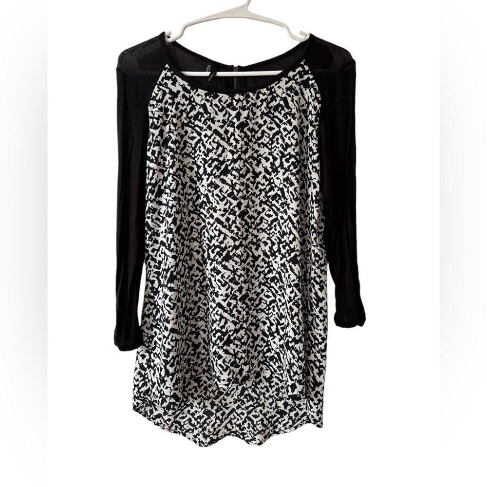 MAURICES BLACK AND WHITE SHEER LINED BLOUSE